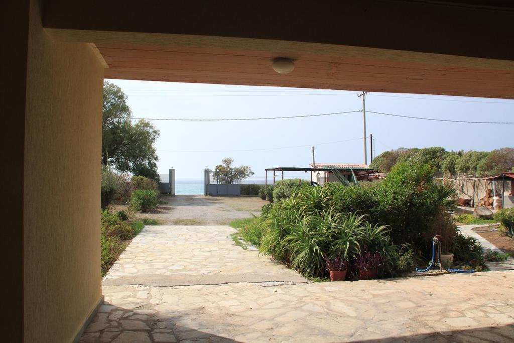 קאטו אלפוחוריון Sunset Beach House מראה חיצוני תמונה